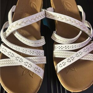 Skechers White and Tan Strappy Sandals